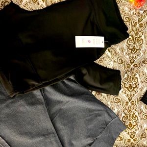 Two pairs of leggings/workout pants.